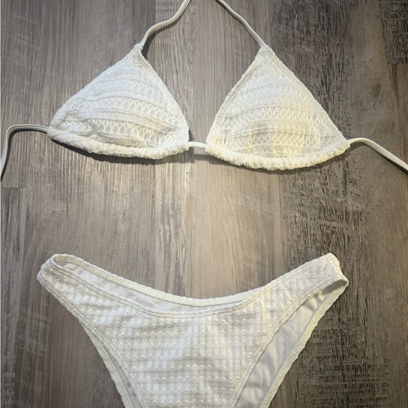 NEW SWIMSUIT HAUL - Picture 4 of 5